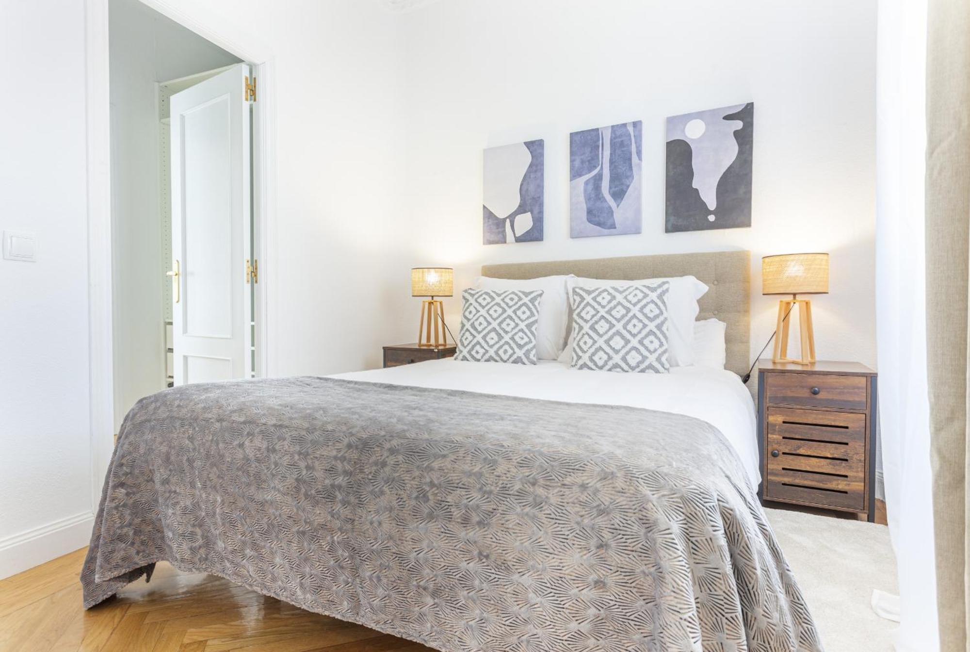 Apartamento Santa Ana Place En Madrid Exterior foto